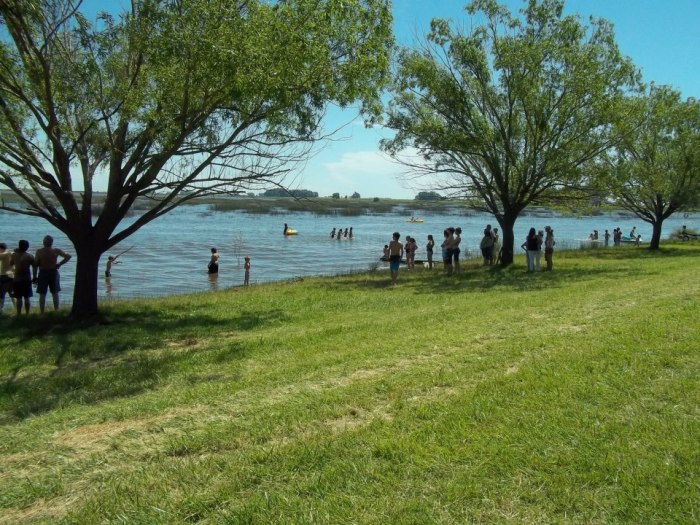 432353_528413570504206_443129572_n