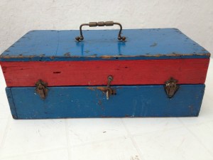 antigua-caja-e-madera-con-herrajes-en-bronceideal-pescaetc_MLU-F-3073239340_082012