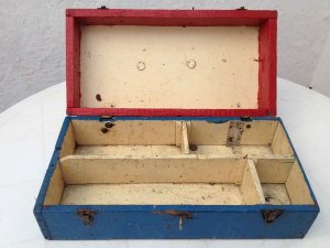 antigua-caja-e-madera-con-herrajes-en-bronceideal-pescaetc_MLU-F-3073240786_082012